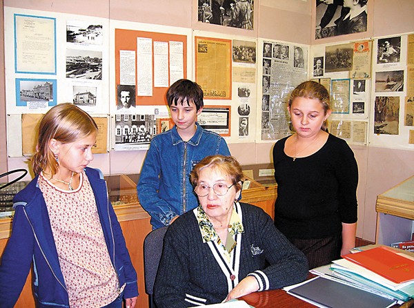 Тамара Георгиевна Никульникова – директор школьного музея