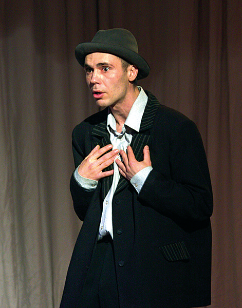 Виталий Кузьменко – участник образцового театрального коллектива «Веснушки». Диплом II степени
