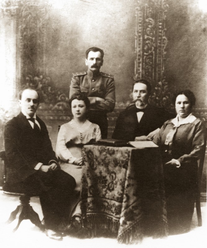Участники этнографического кружка, созданного  В. К. Арсеньевым. 1914