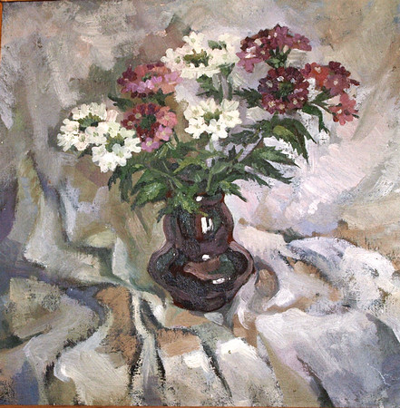Цветы в темной вазе  Х., м. 1980-е годы. Фото В.А. Шишкиной