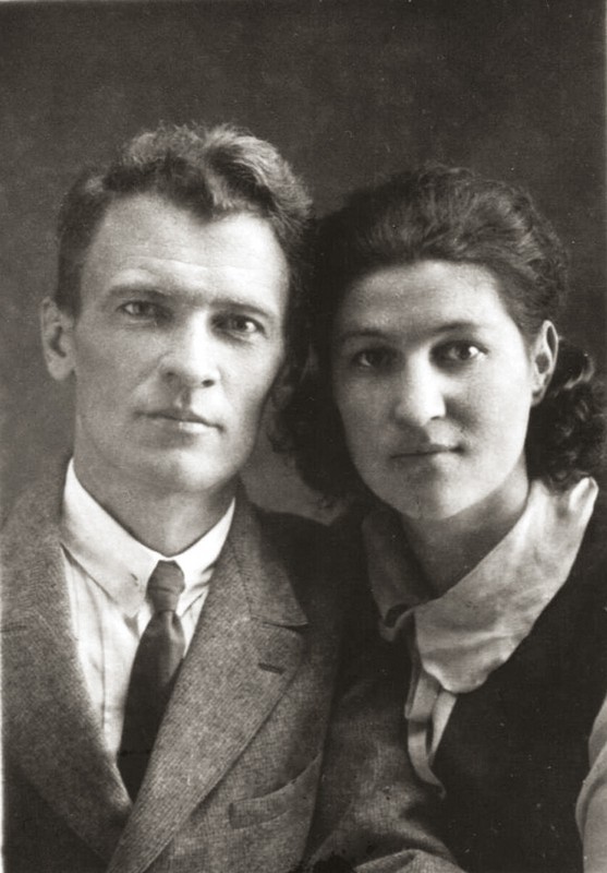 Николай Васильевич с женой Александрой Ивановной