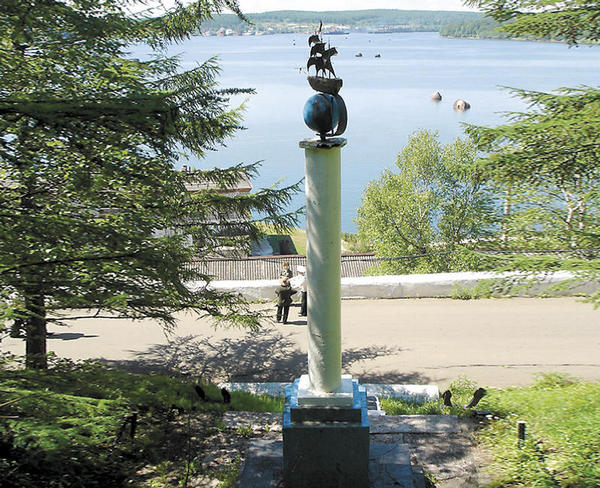 Памятник участникам экспедиции фрегата «Паллада», г. Советская Гавань