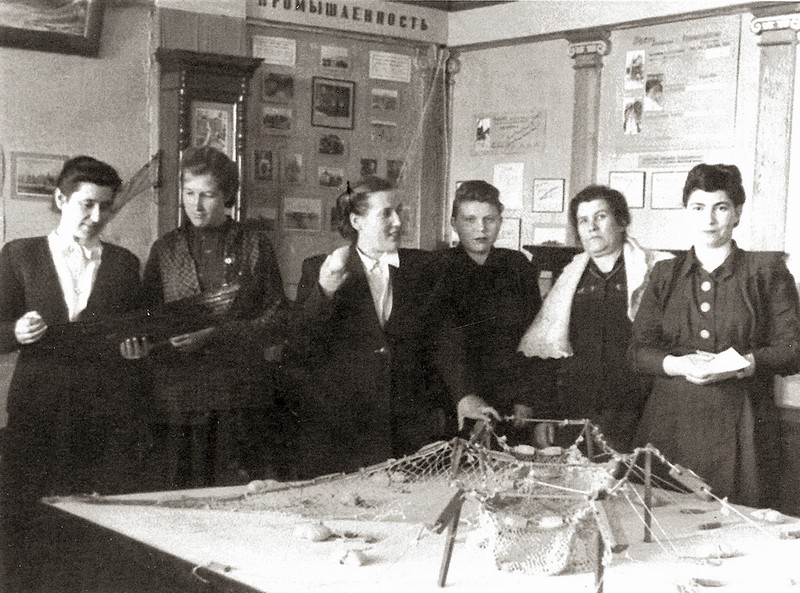 М.И. Букреева в Хабаровском краеведческом музее