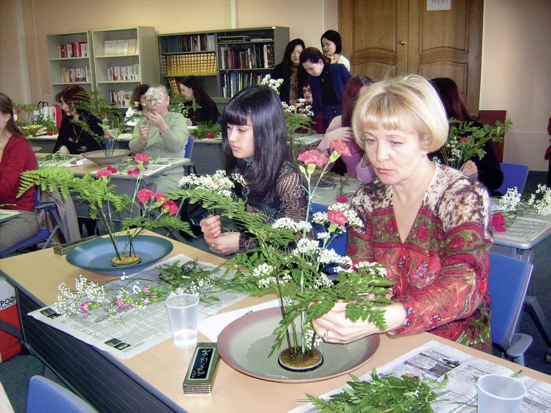 Мастер-класс по искусству икебаны. Генеральное консульство Японии в Хабаровске. 2007